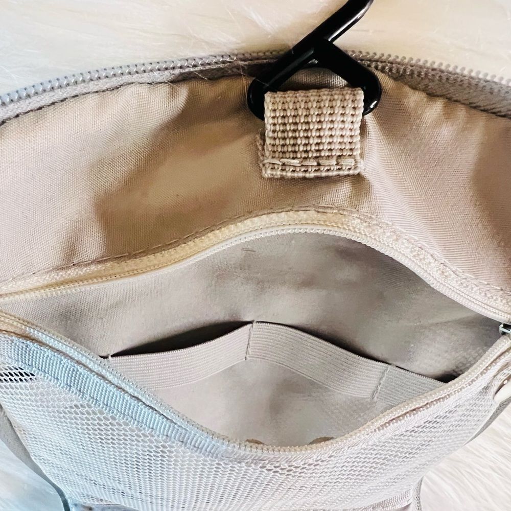 Hanging Toiletry Bag - Picture 10 of 11